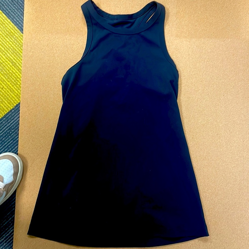 Lululemon black tank